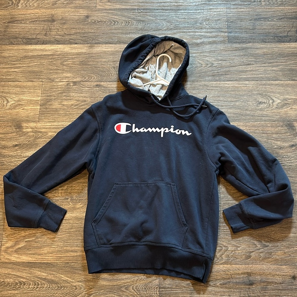 Champion hoodie size S